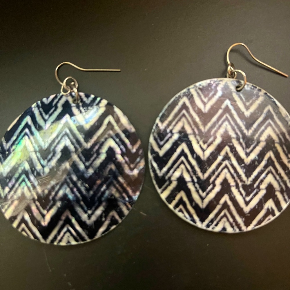 Black and gray stripped earrings